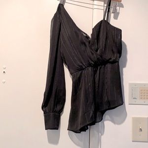 Astr one sleeve  blouse